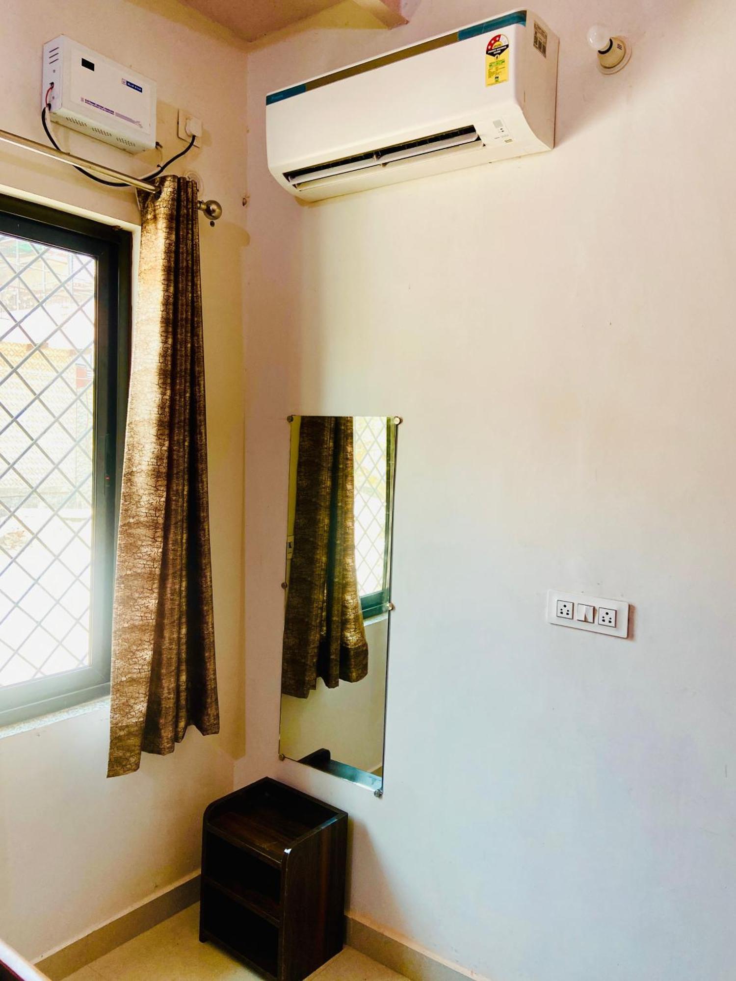 Nirupam Sadan Homestay Vrindāvan Exteriér fotografie